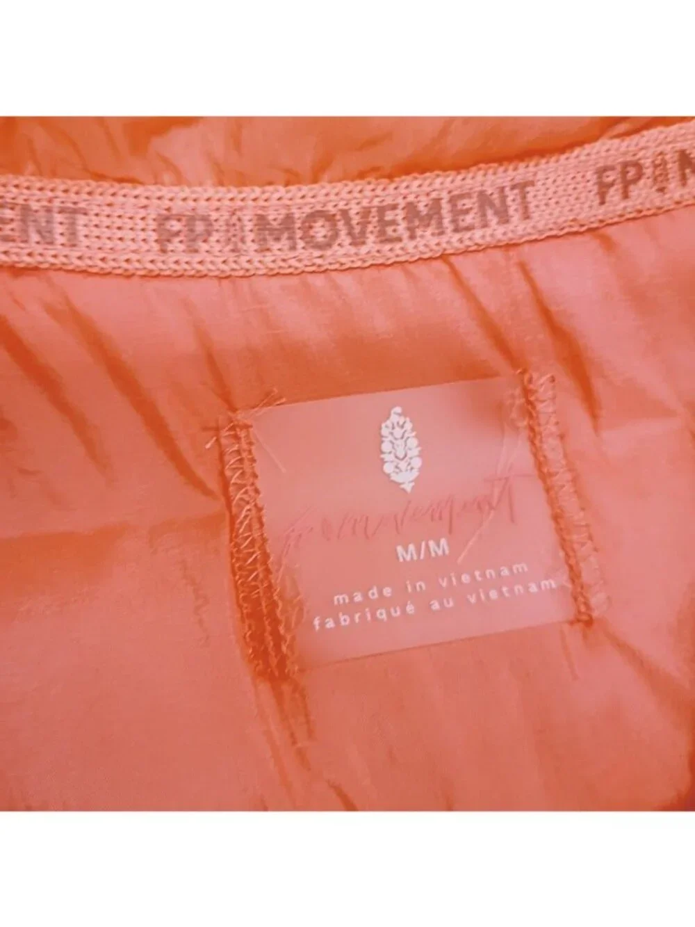 Free People Movement Puffer Vest Fruit Punch Womens M Lightweight Pink Outerwear - Picture 3 of 13